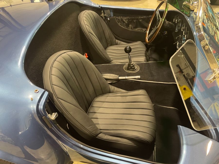 AC COBRA CONTEMPORARY CLASSIC - 427 AC COBRA REPLICA