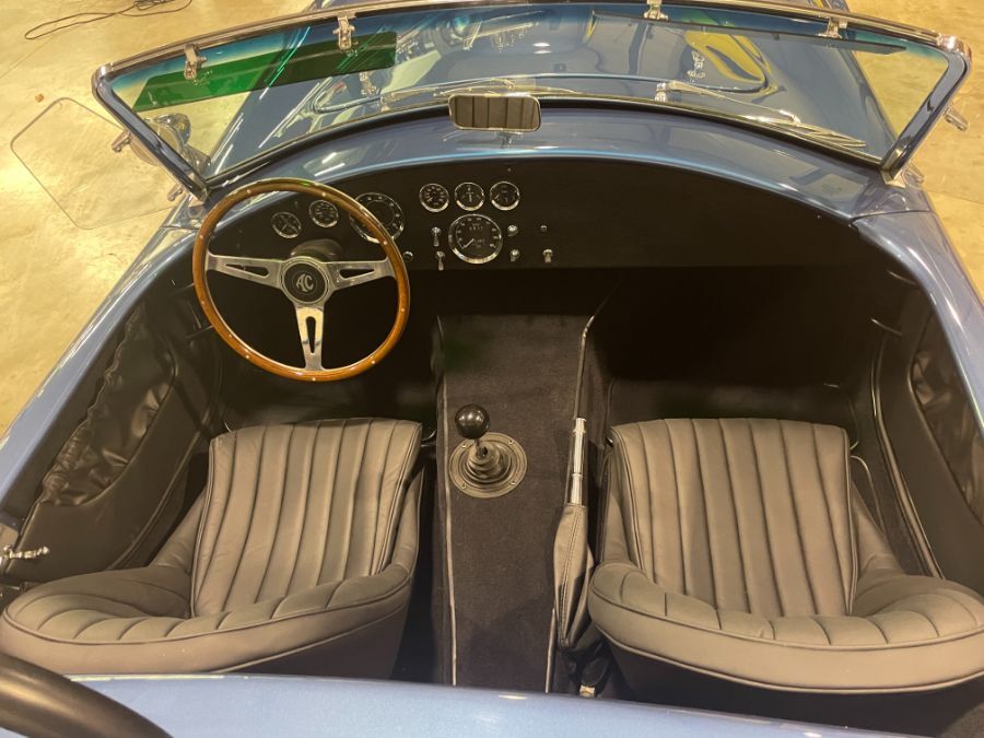 AC COBRA CONTEMPORARY CLASSIC - 427 AC COBRA REPLICA