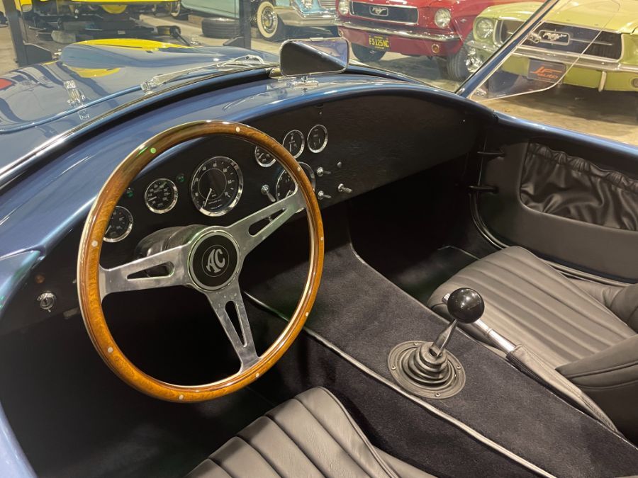 AC COBRA CONTEMPORARY CLASSIC - 427 AC COBRA REPLICA