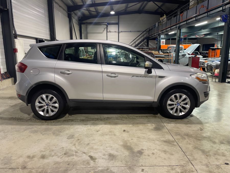 FORD KUGA - 2.0 TDCi 140 ch TITANIUM