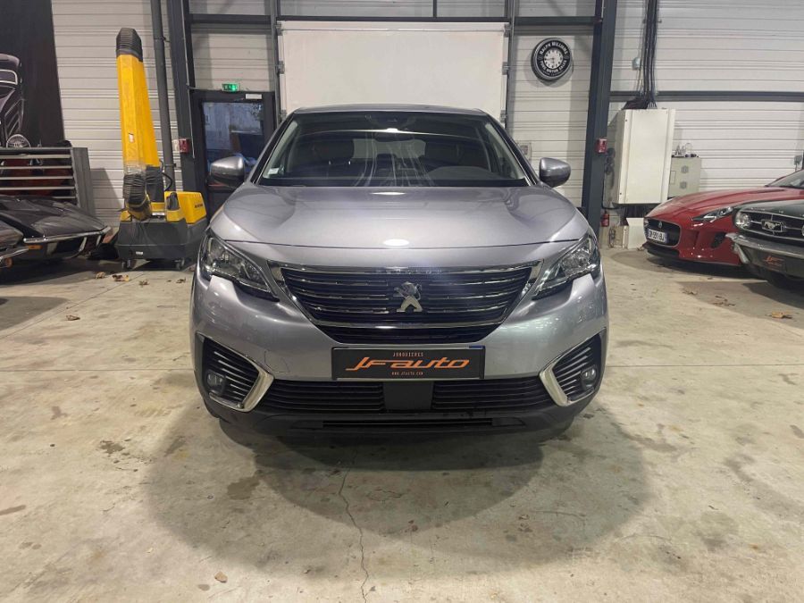 PEUGEOT 5008 7 places - 1.2 e THP 130 ch ALLURE