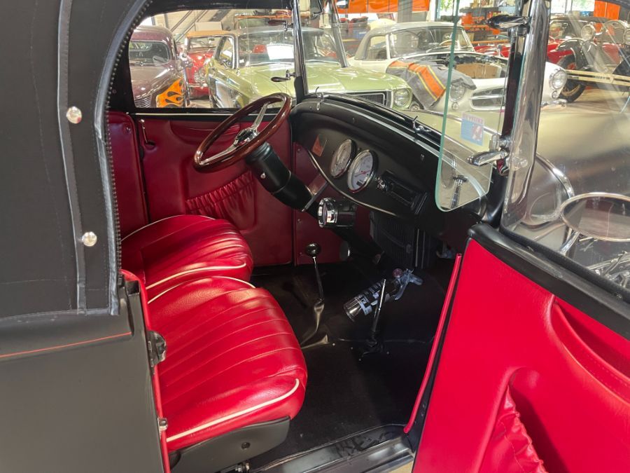 FORD A - ROADSTER REPLICA