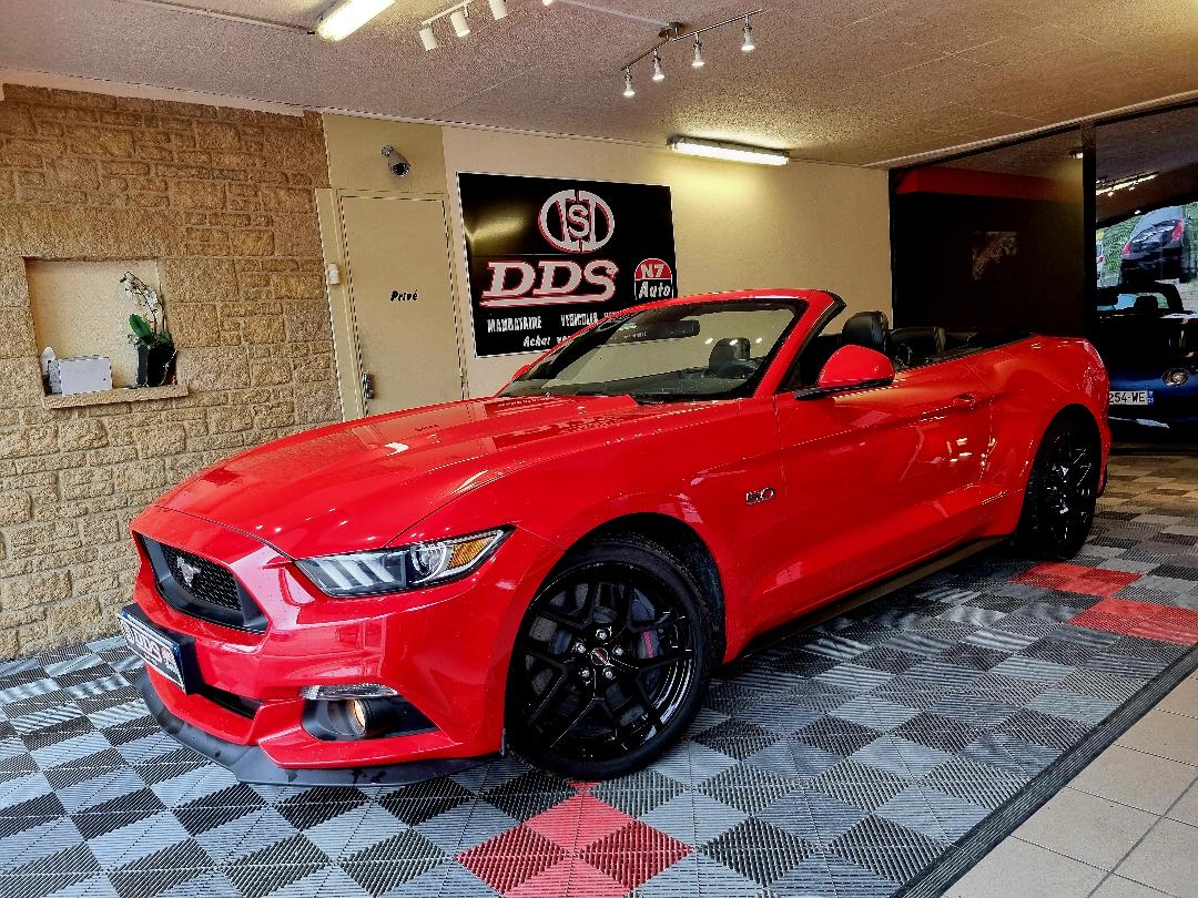 FORD MUSTANG - GT V8 5.0 CONVERTIBLE GPS CUIR ETAT NEUF !!!! (2016)