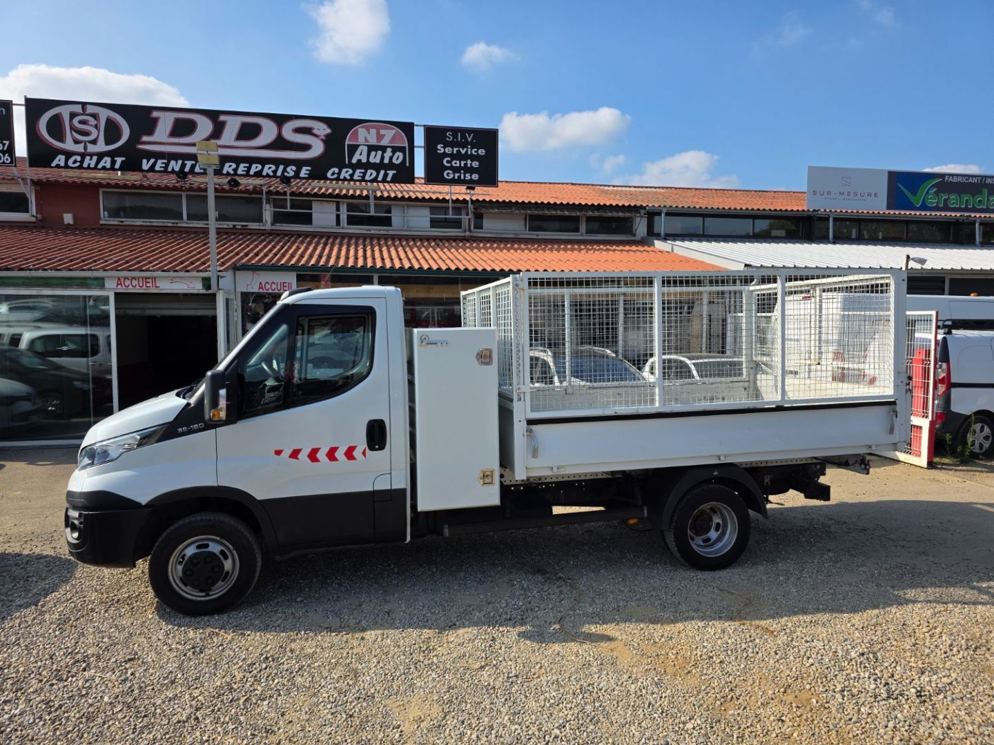 IVECO DAILY 180 CH - 3.0 REHAUSSE RIDELLE COFFRE