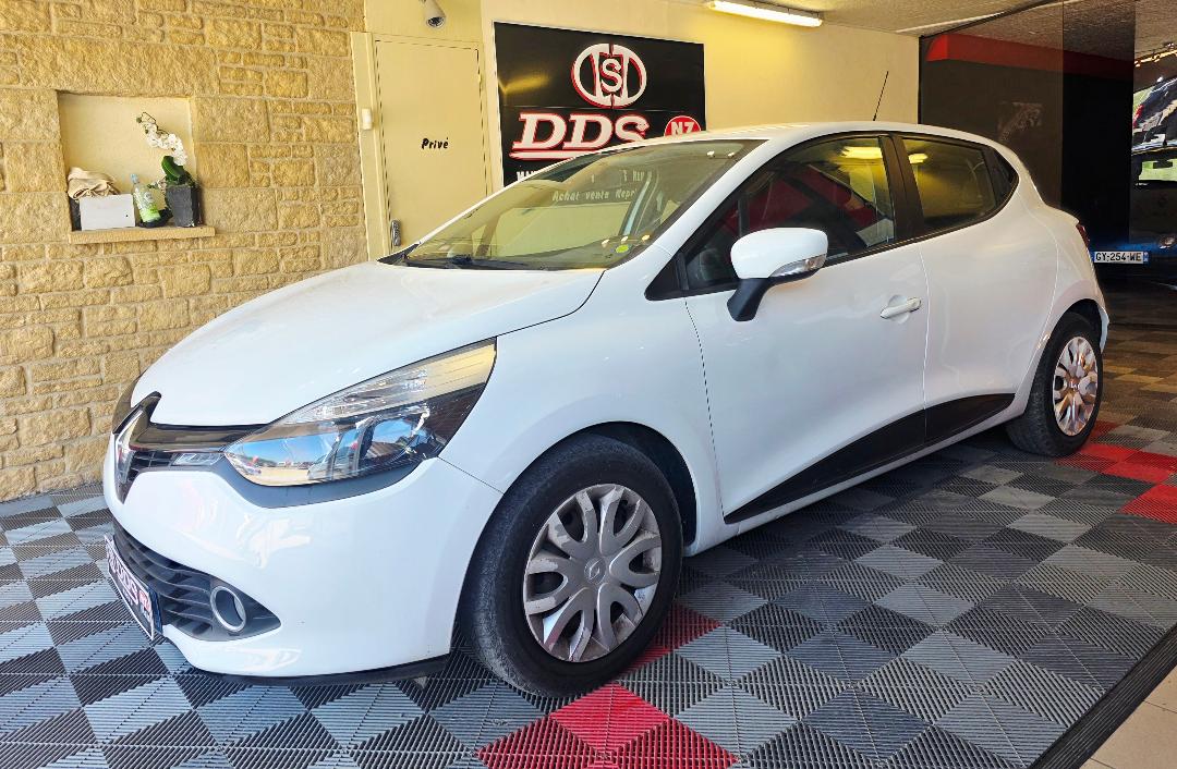 RENAULT CLIO - 5 PLACES GPS CLIM REGUL (2014)