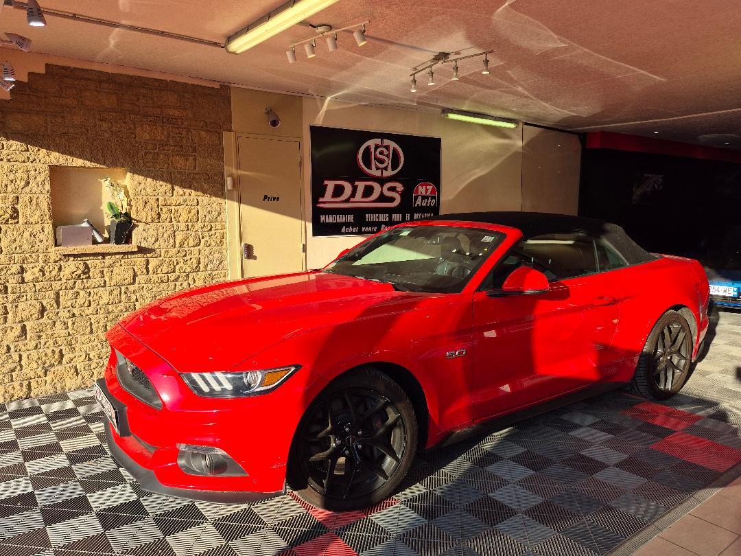 FORD MUSTANG - GT V8 5.0 CONVERTIBLE GPS CUIR ETAT NEUF !!!! (2016)