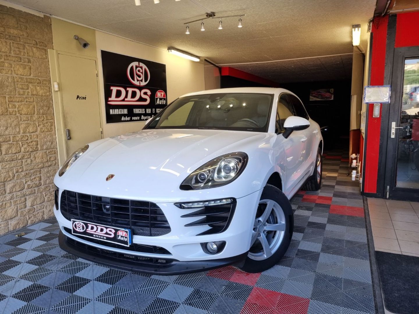 PORSCHE MACAN 252 SIEGES CHAUFFANT GPS CARNET D'ENTRETIEN