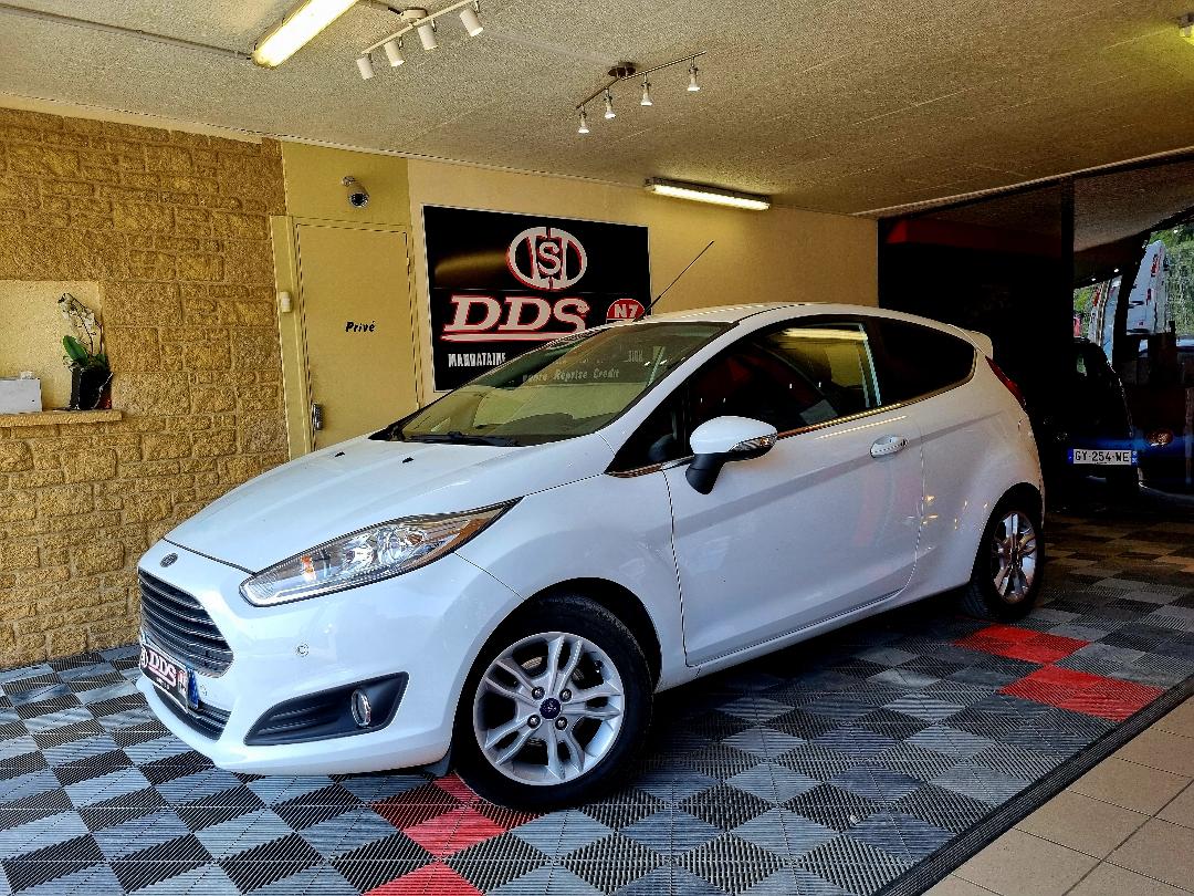 FORD FIESTA - 95 CV TITANIUM CLIM REGUL DISTRI VIDANGE NEUF CT OK (2015)