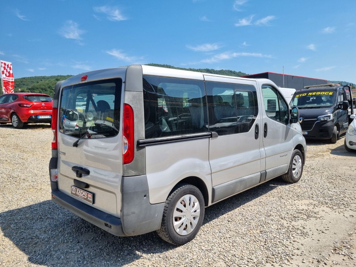 RENAULT TRAFIC II L1H1 COMBI 9 PLACES - 2.0 DCI 115 CLIM