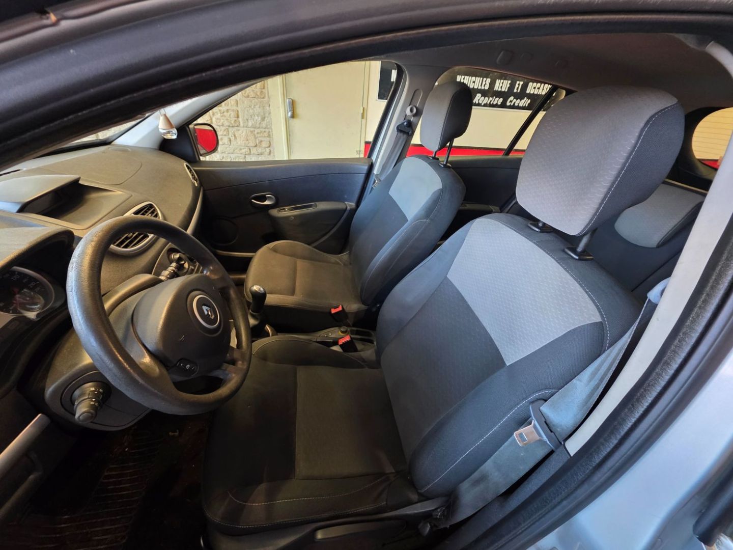 RENAULT CLIO III - DCI 105 CV BREAK PH 2 CLIM REGUL