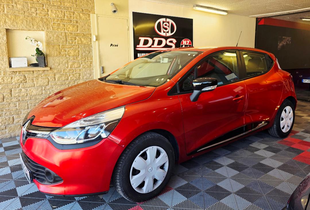RENAULT CLIO IV - 1.2 I 75CV GPS CLIM REGUL DISTRI NEUVE