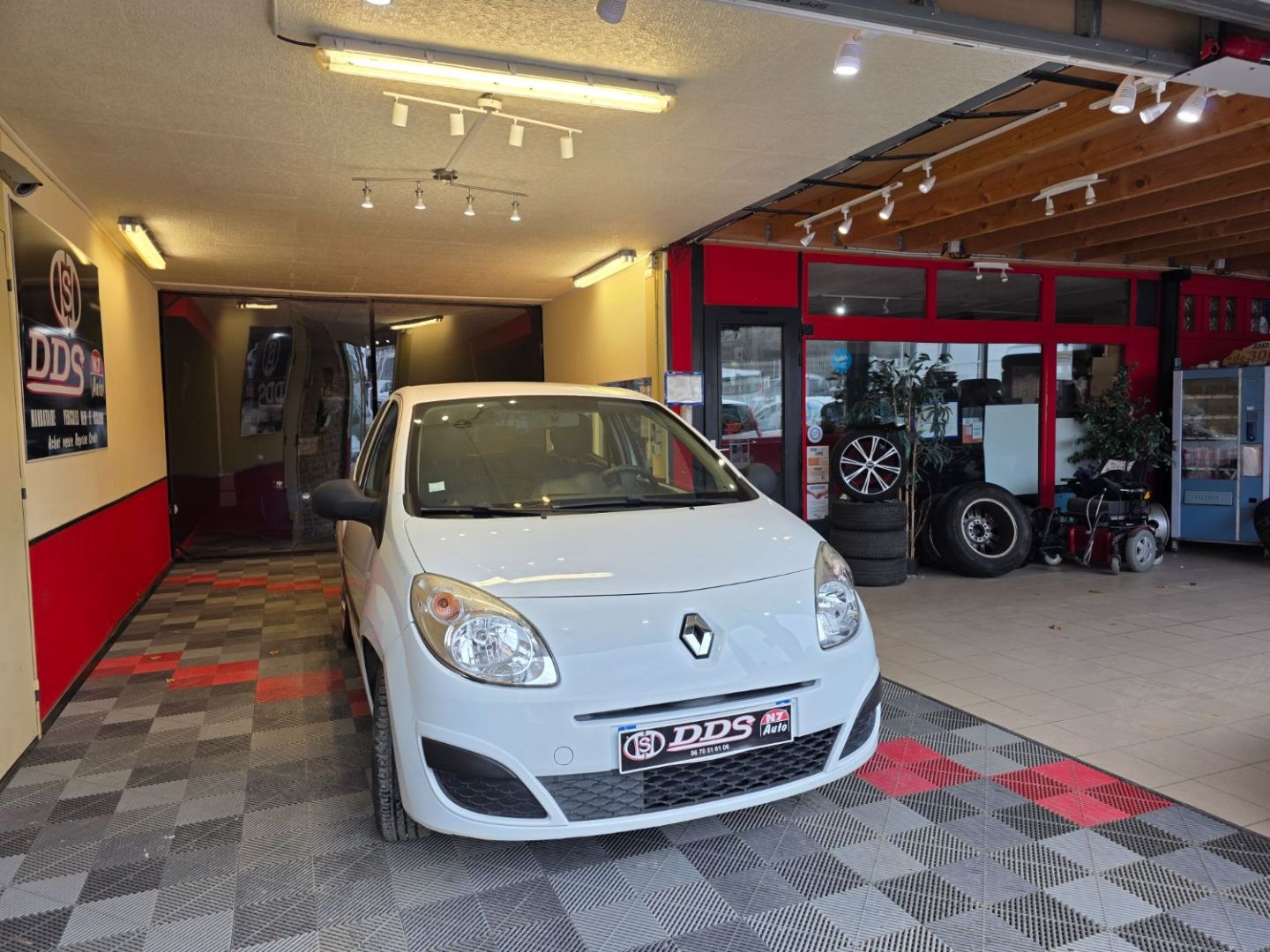 RENAULT TWINGO II - 1.2 L 58 CV AUTHENTIQUE C T OK
