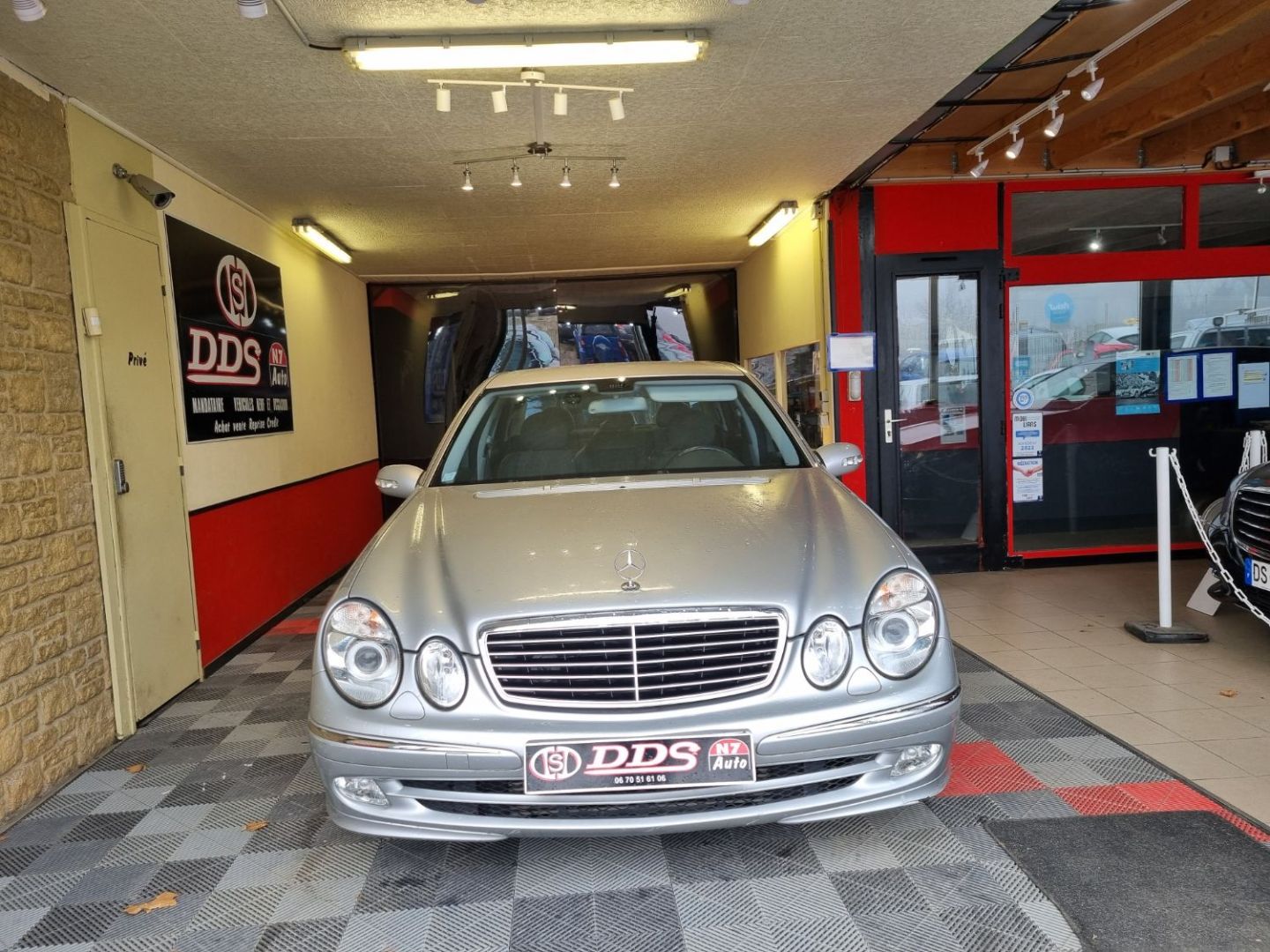 MERCEDES-BENZ CLASSE E III (W211) - TRES BELLE 2.7CDI Avangarde