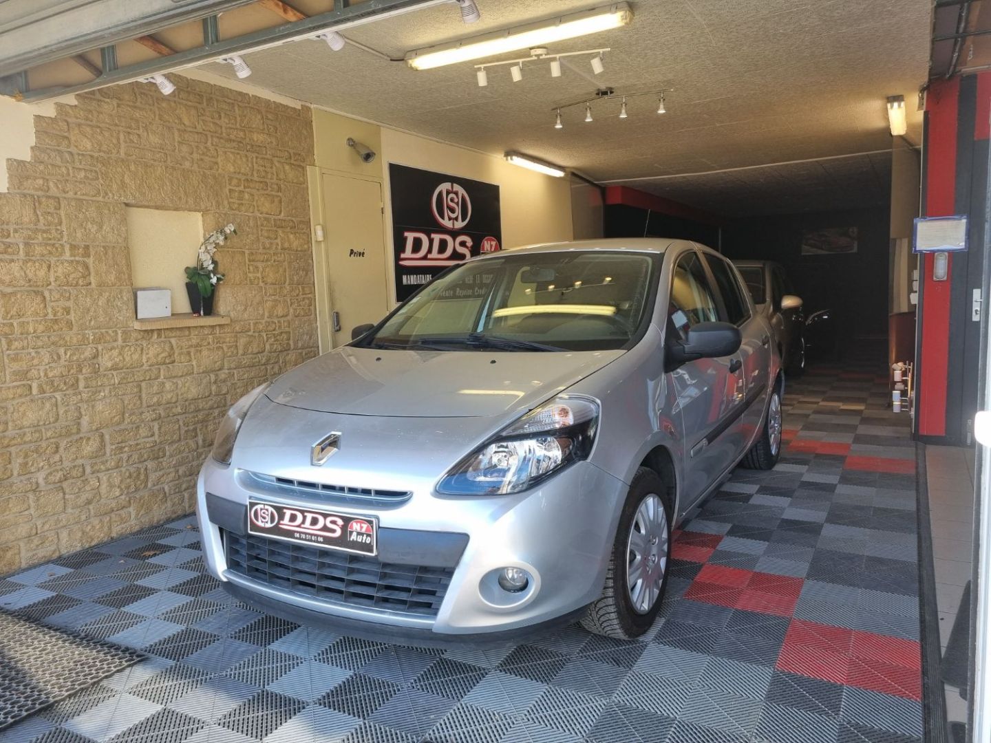 RENAULT CLIO III - 1.5 dCi 90 CV REGULATEUR CLIM DISTRI NEUVE