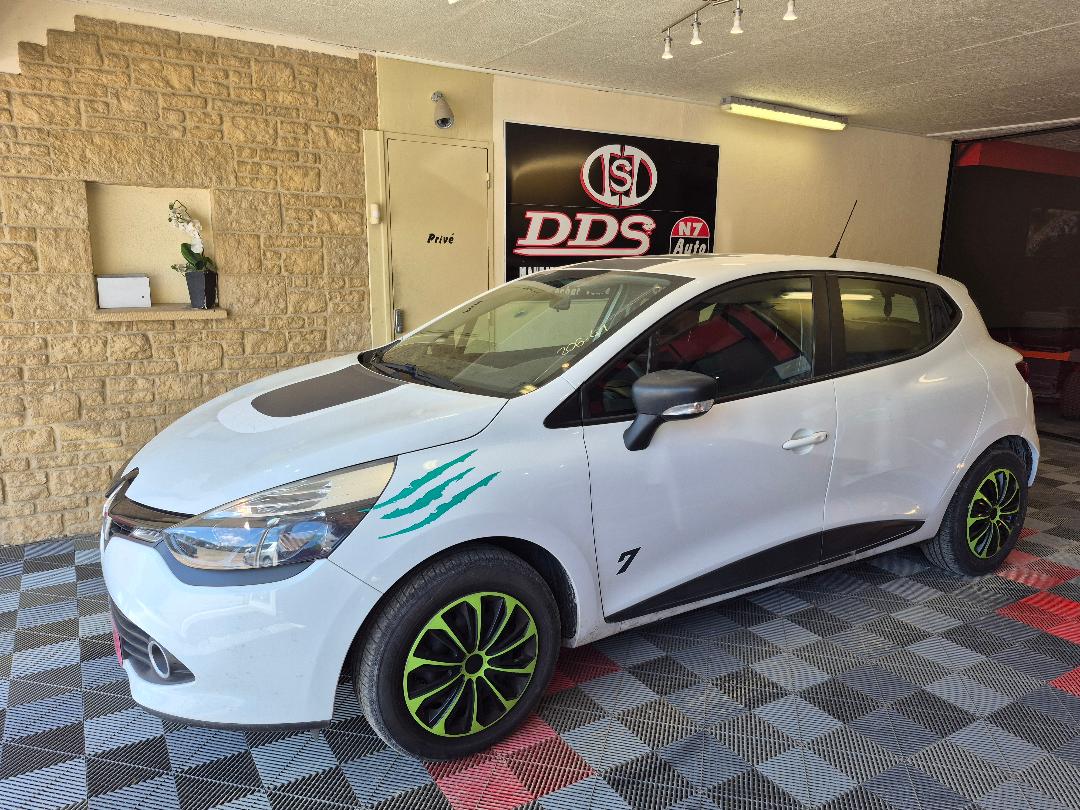 RENAULT CLIO - 1.2 75 CV 5 places DISTRI NEUF