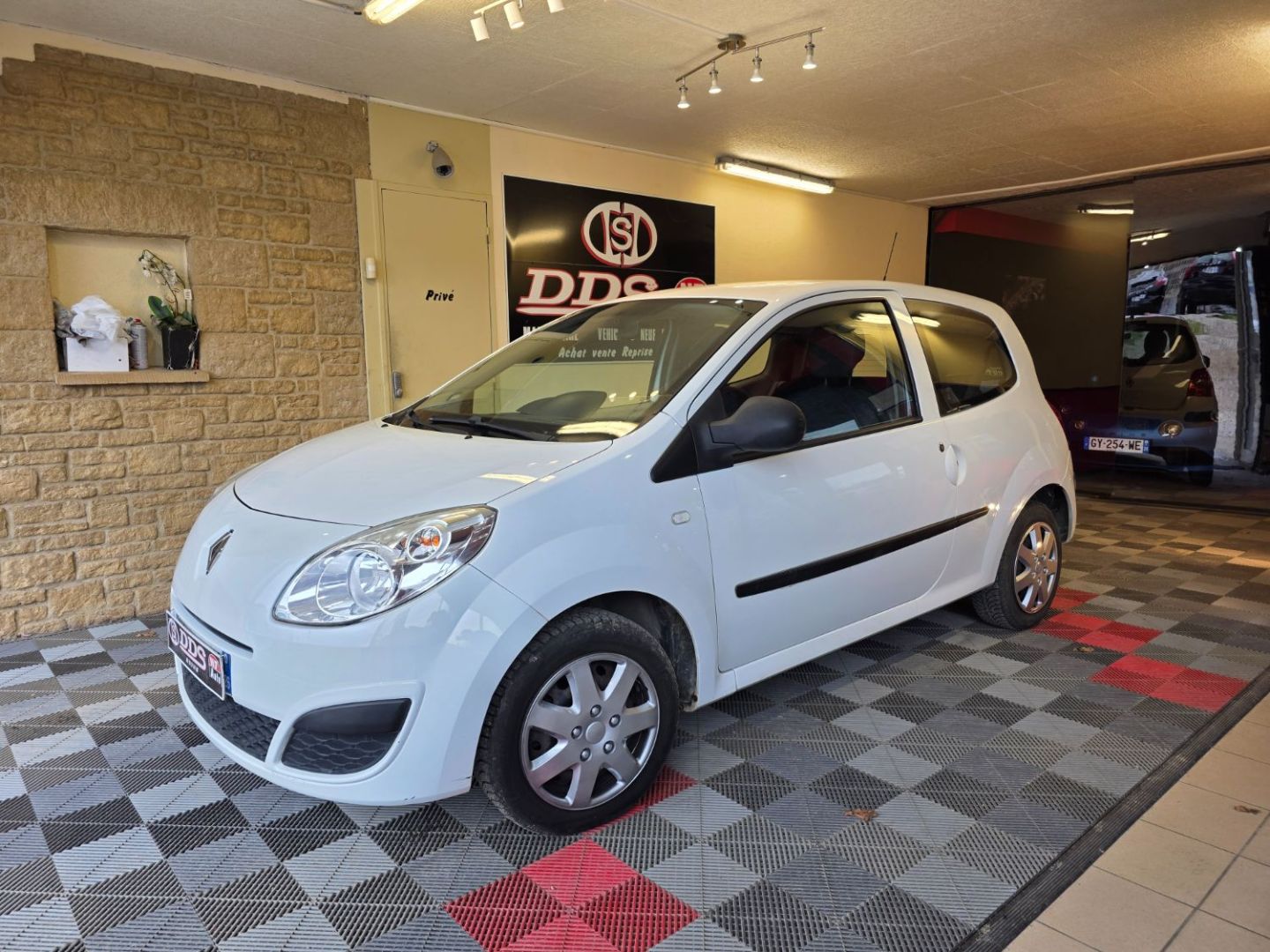 RENAULT TWINGO II - 1.2 L 58 CV AUTHENTIQUE C T OK