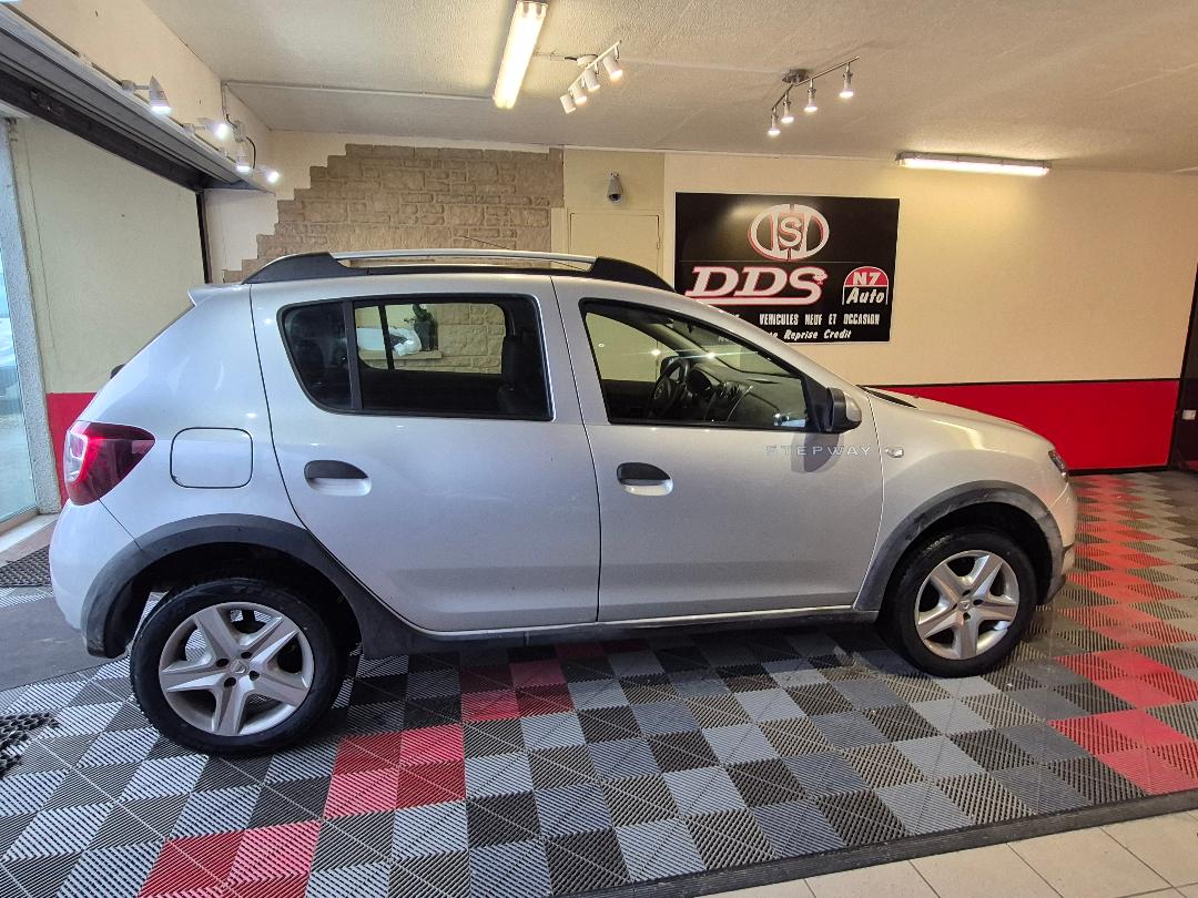 DACIA SANDERO - STEEPWAY 90 CV CT OK FREIN NEUF