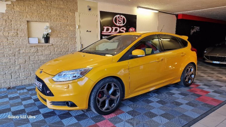 FORD FOCUS ST - 250 CV 2L 16V TURBO TRES BELLE !!! (2012)