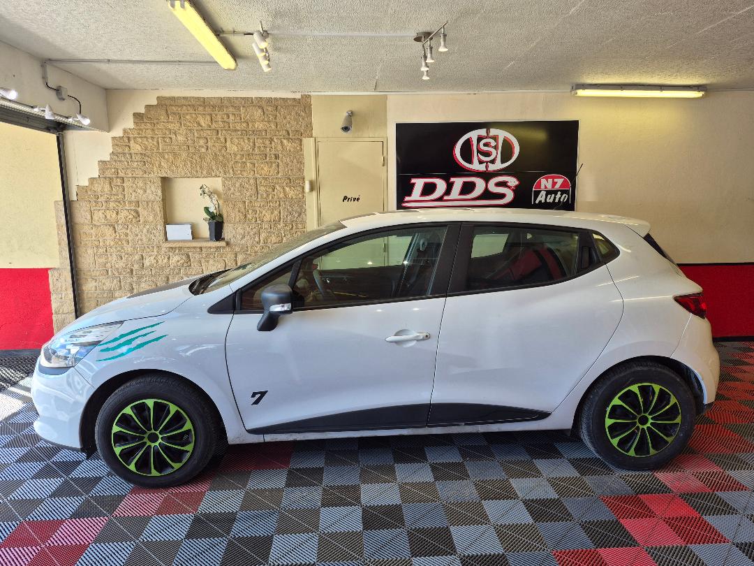 RENAULT CLIO - 1.2 75 CV 5 places DISTRI NEUF