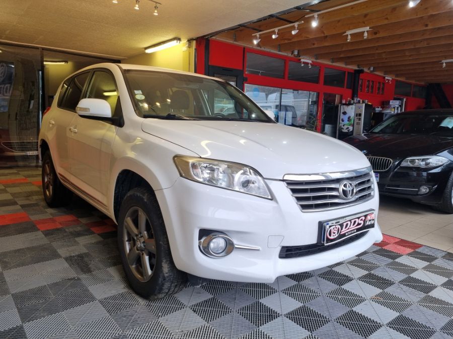 TOYOTA RAV4 III 2X4 LIFE - 2.2D4D 150