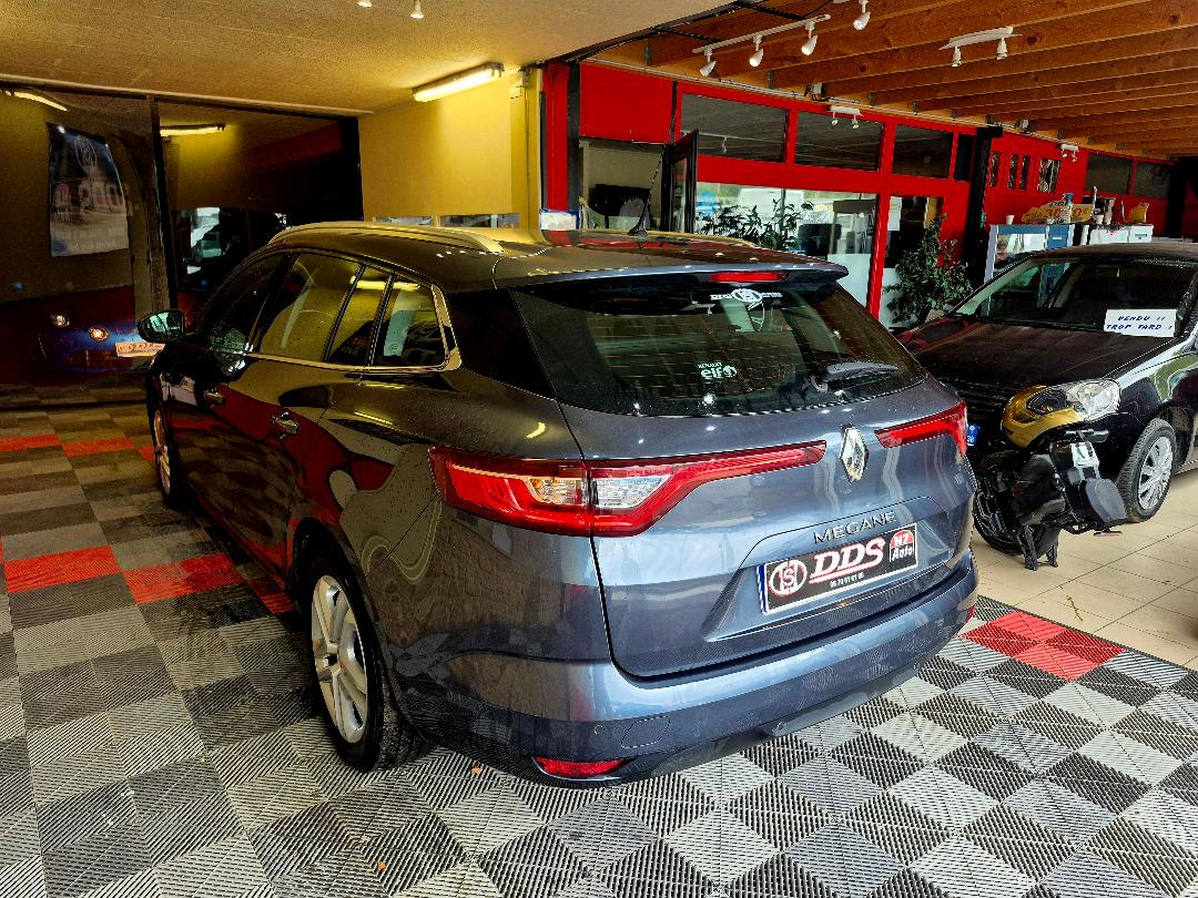 RENAULT MEGANE ESTATE - 1.5 DCI 5 PLACES GPS DISTRI NEUVE
