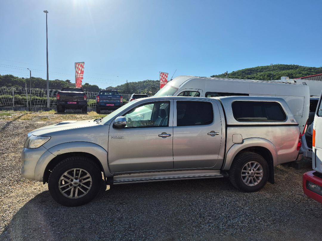 TOYOTA HILUX - 3.0 L 170 CV CUIR HARD TOP SIEGES CHAUFFANT (2012)