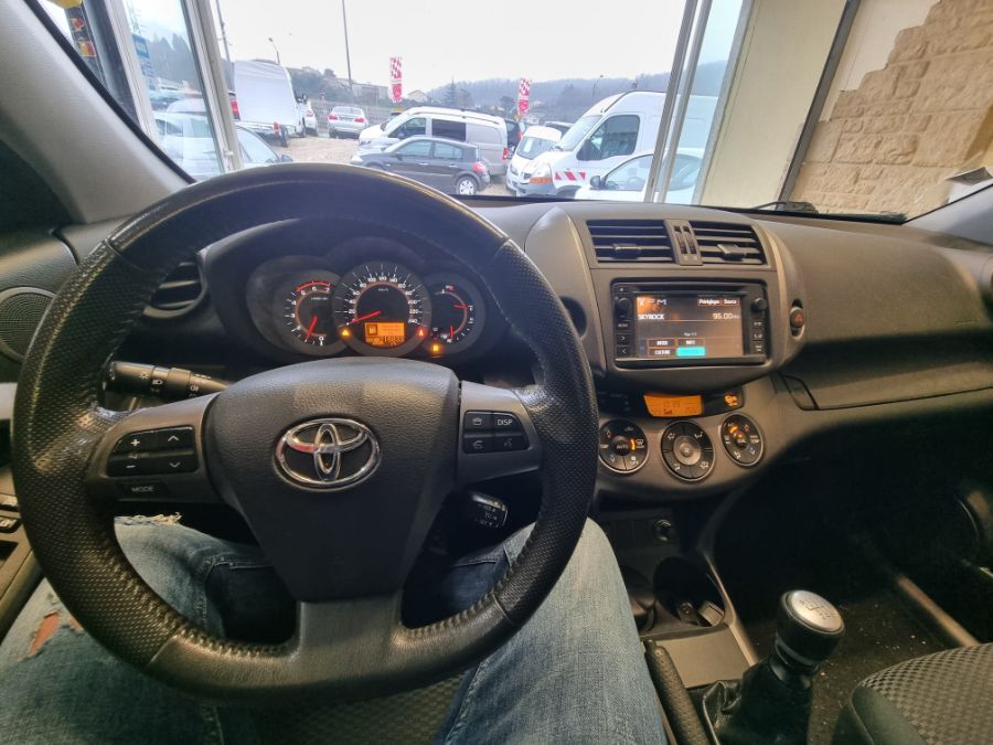 TOYOTA RAV4 III 2X4 LIFE - 2.2D4D 150