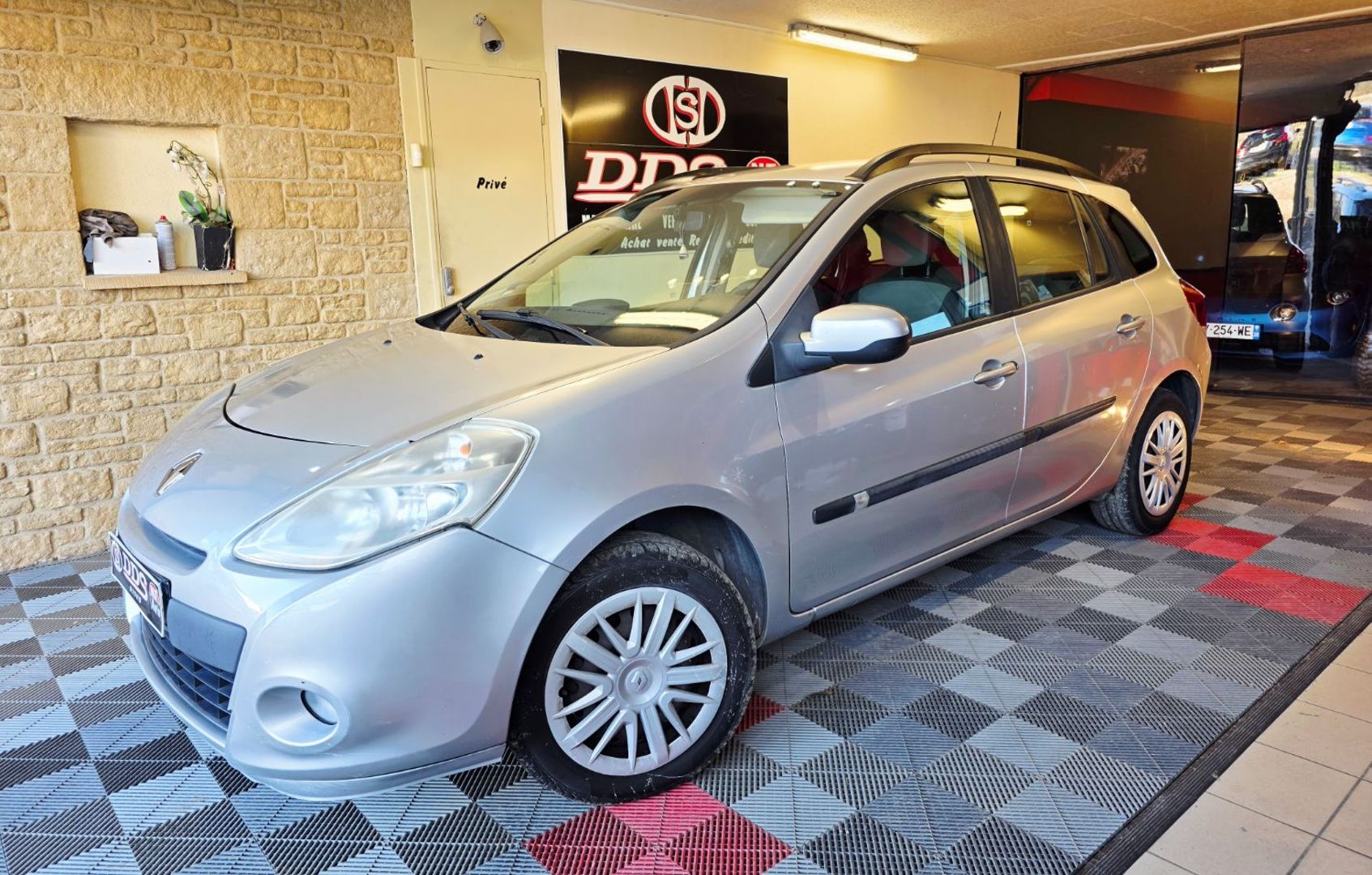 RENAULT CLIO III - DCI 105 CV BREAK PH 2 CLIM REGUL