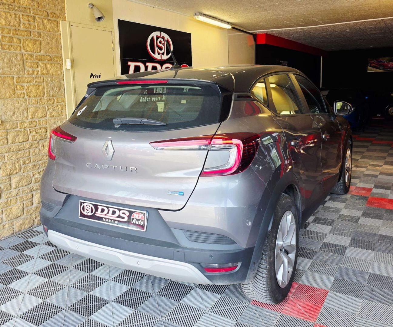 RENAULT CAPTUR II - E-TECH 1.6 i 16V 145 Hybrid S&S 94 cv Boîte auto