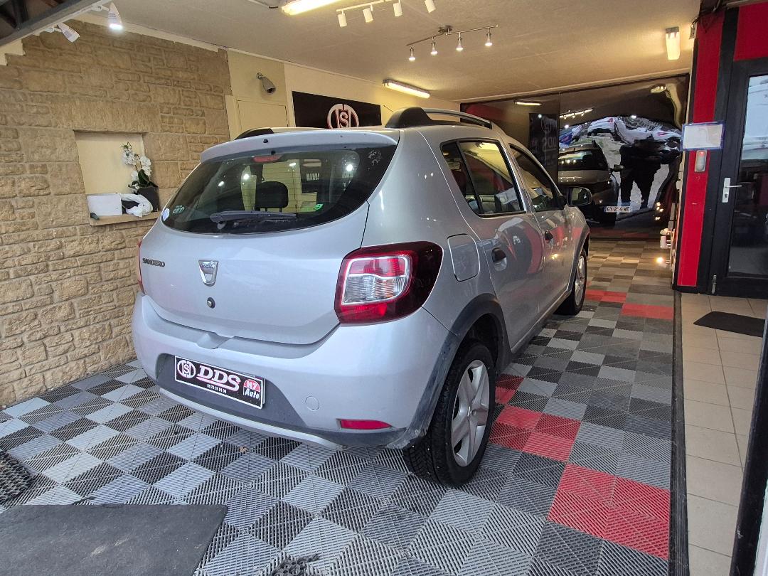 DACIA SANDERO - STEEPWAY 90 CV CT OK FREIN NEUF