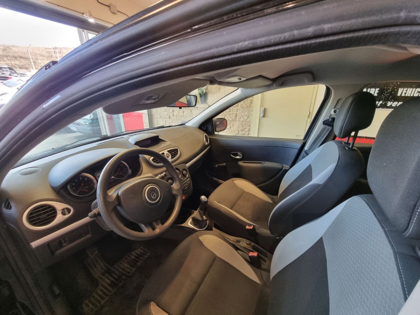 RENAULT CLIO III PH 2 AUTHENTIQUE CLIM CRIT'AIR 1 - 1.2L