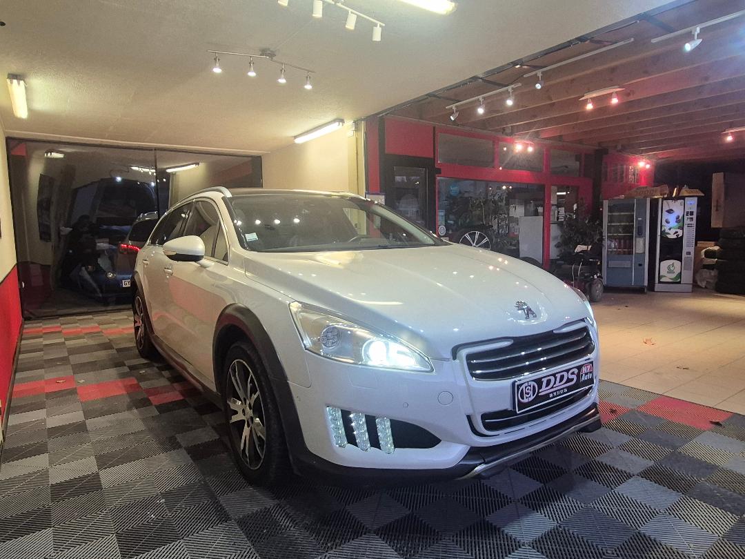 PEUGEOT 508 - RXH 4x4 182CV SIEGES CHAUFFANT TOIT PANO CLIM AUTO