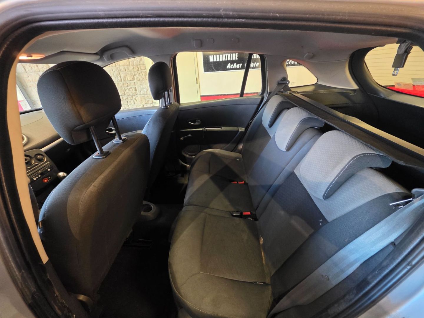 RENAULT CLIO III - DCI 105 CV BREAK PH 2 CLIM REGUL