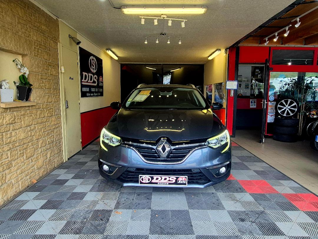 RENAULT MEGANE ESTATE - 1.5 DCI 5 PLACES GPS DISTRI NEUVE