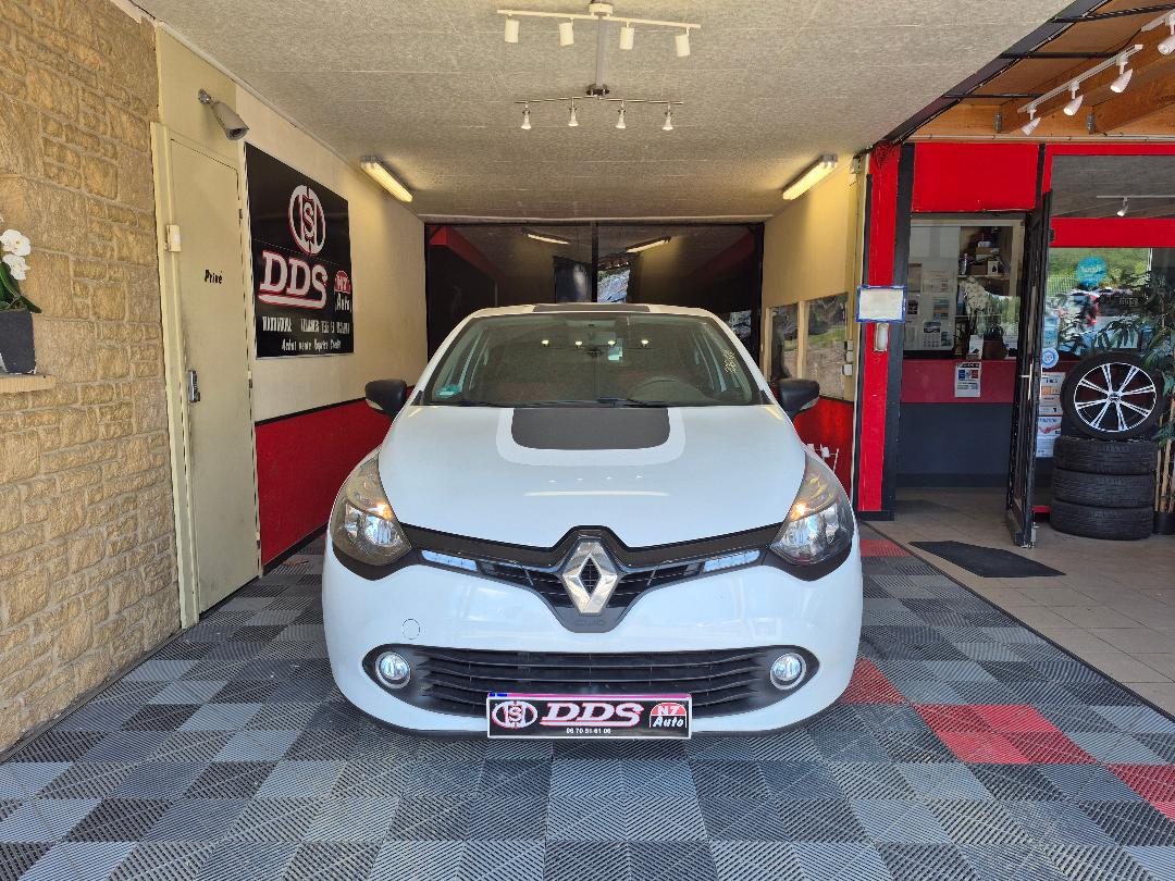 RENAULT CLIO - 1.2 75 CV 5 places DISTRI NEUF