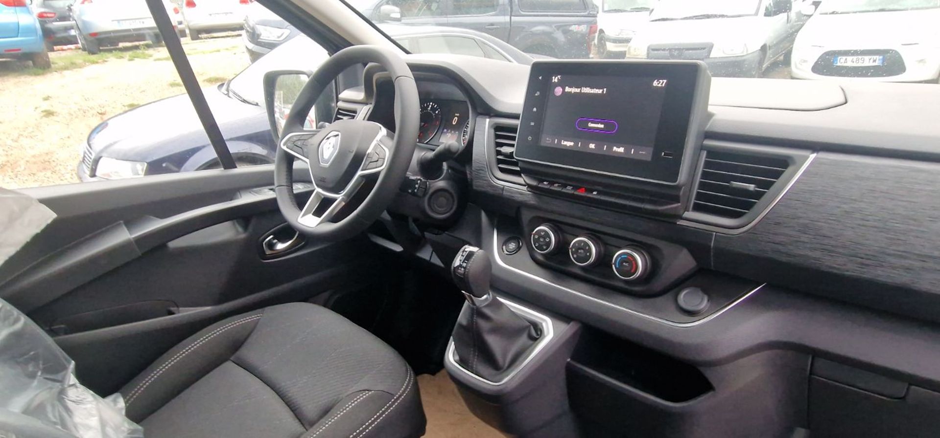RENAULT TRAFIC - 6 PLACES 150 CV CABINE APPROFONDIE