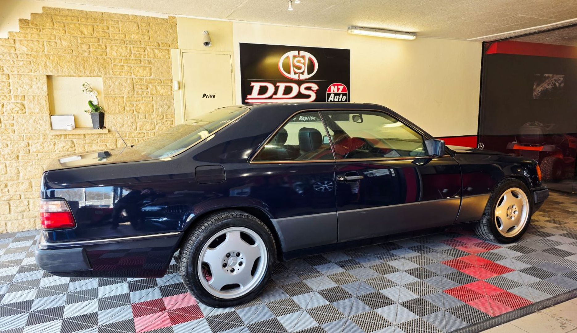 MERCEDES-BENZ 300 CE C124 - 12V POUR EXPORT (1990)