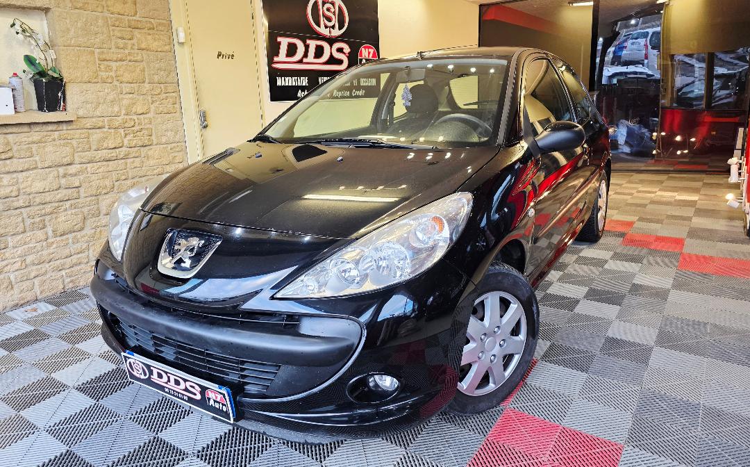 PEUGEOT 206+ - 1.4 BASIS (2011)