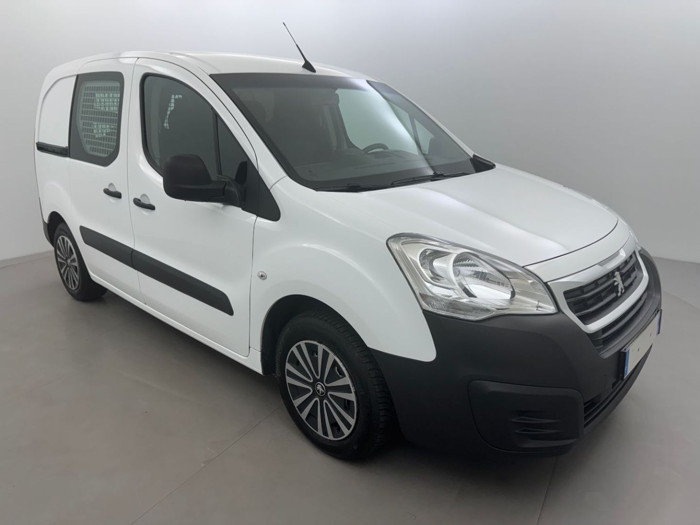 PEUGEOT PARTNER FOURGON - STANDARD 1.6 BLUEHDI 100 PREMIUM (2018)