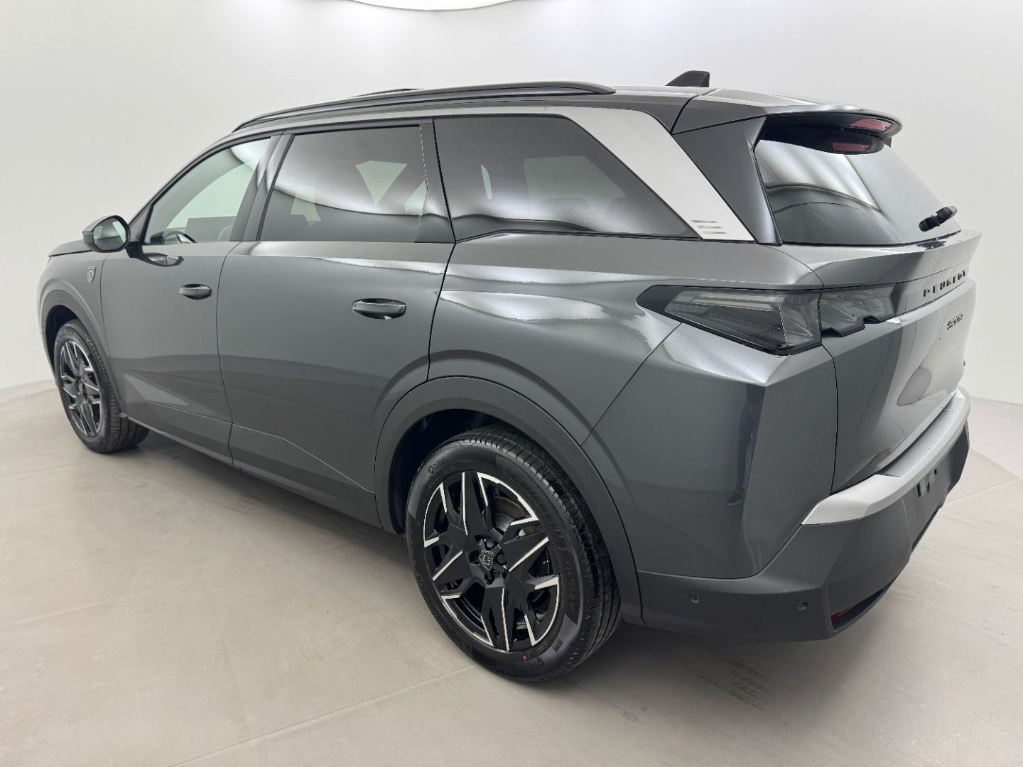 PEUGEOT 5008 - 1.2 Hybrid 145 GT e-DCS6 TOIT OUVRANT + 360°