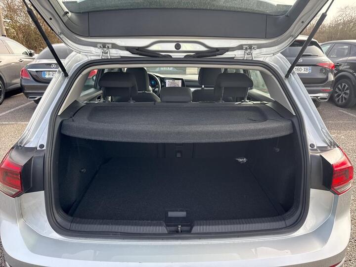 VOLKSWAGEN GOLF - 2.0 TDI 115 Life Business 1st