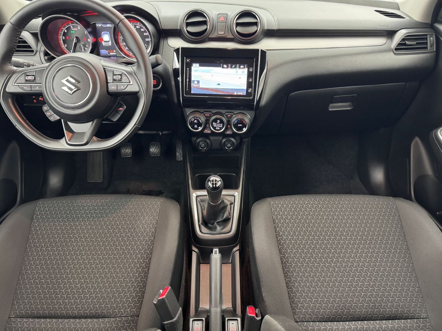 SUZUKI SWIFT - 1.2 Dualjet Hybrid Pack