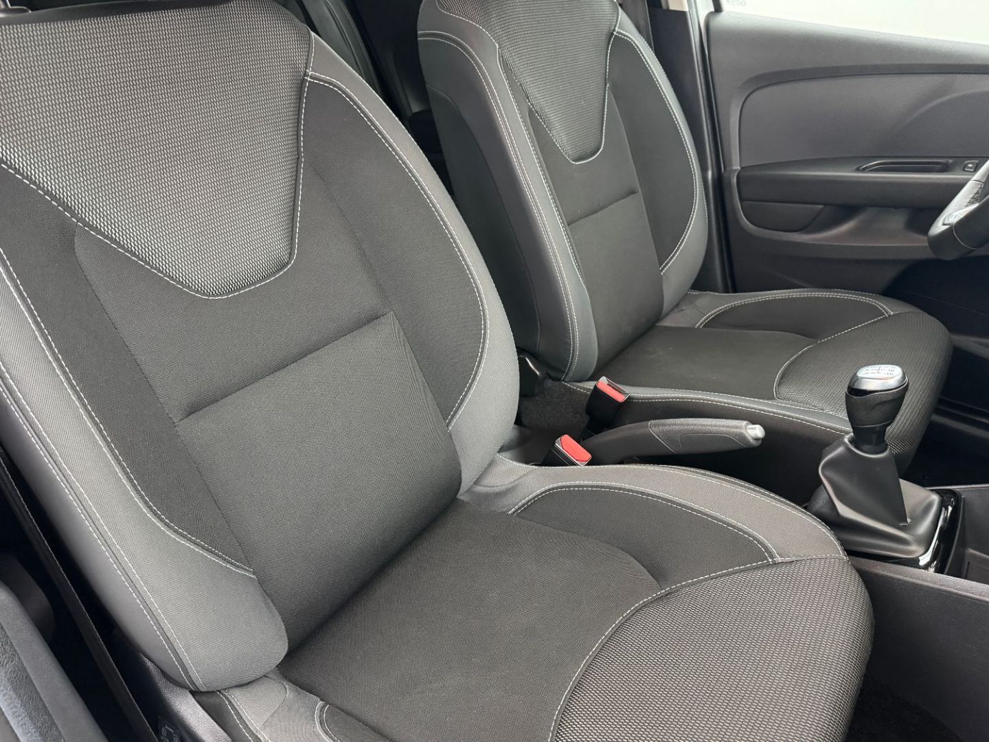 RENAULT CLIO IV ESTATE - Estate 0.9 TCe 90 zen