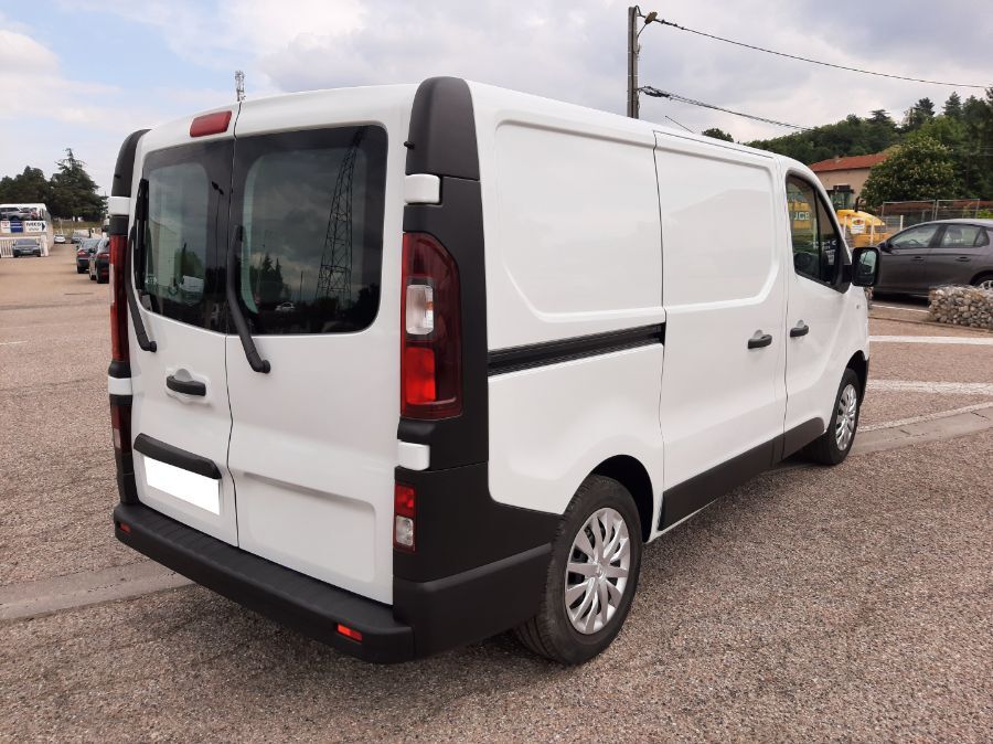 RENAULT TRAFIC FOURGON - L1H1 1.6 DCI 95