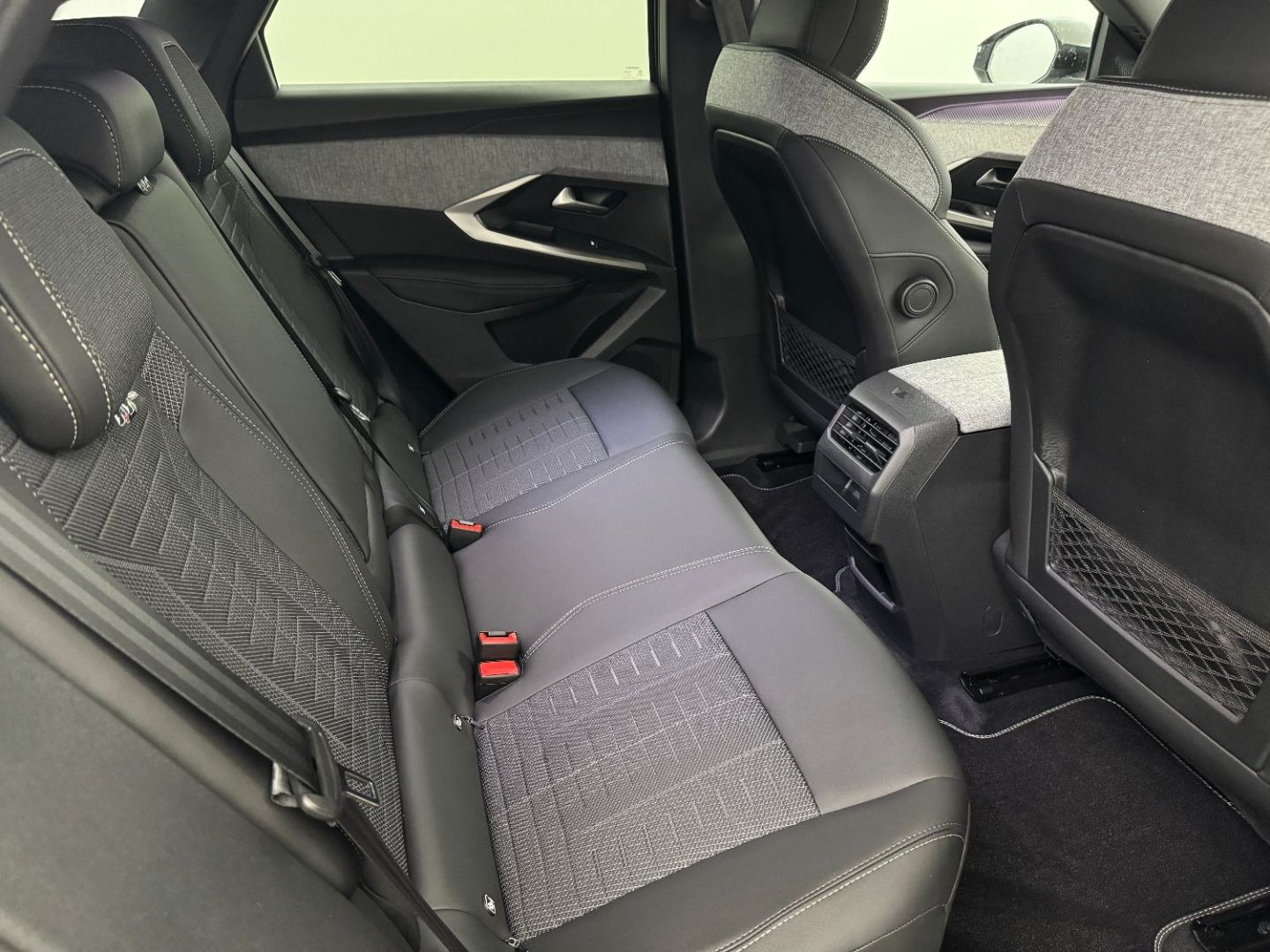 PEUGEOT 3008 - 1.2 Hybrid 145 GT e-DCS6+Pack 360°