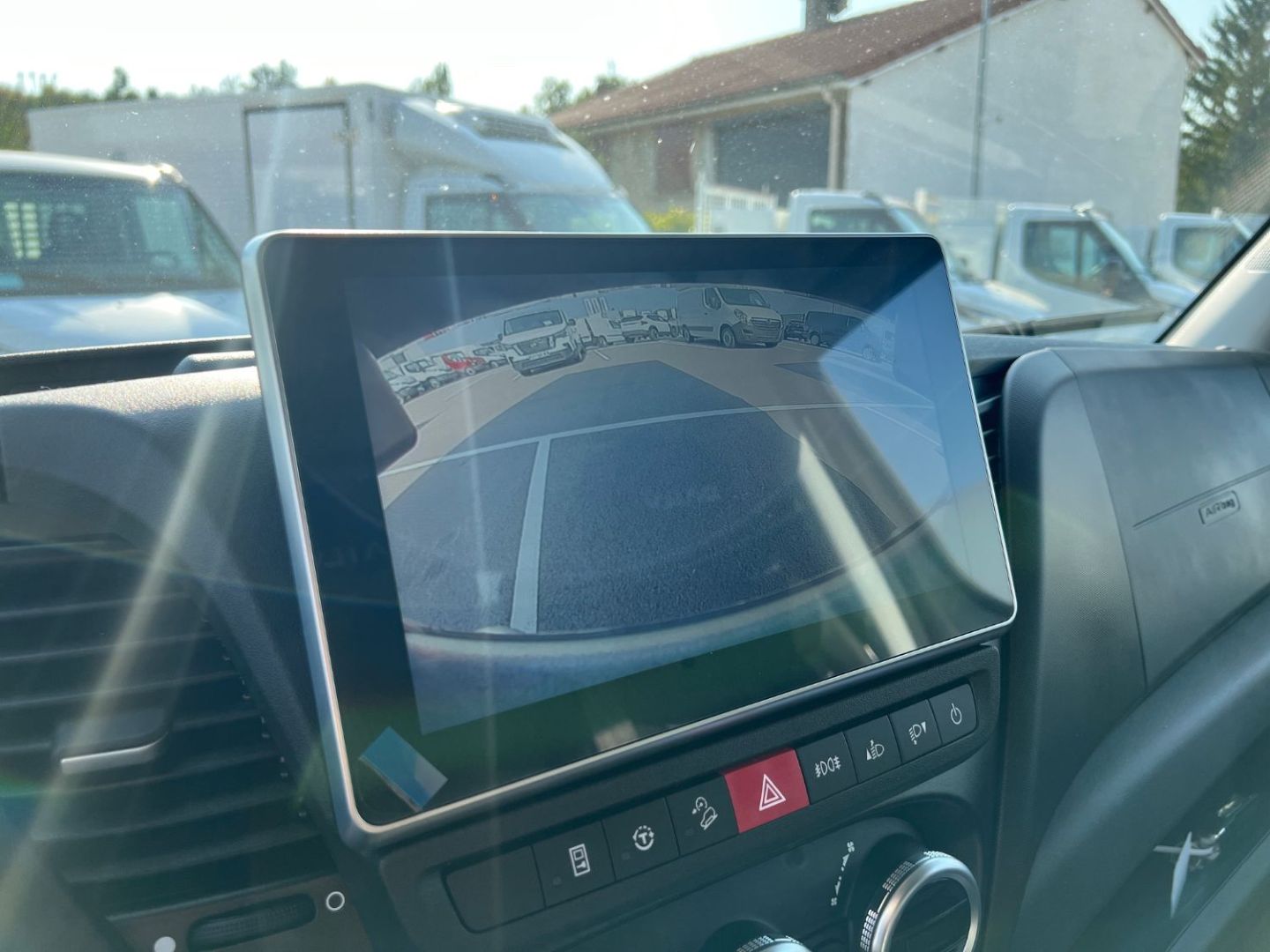 IVECO DAILY CAISSE - 35C18 A8 180CV 3L 20M3 CAPUCINE