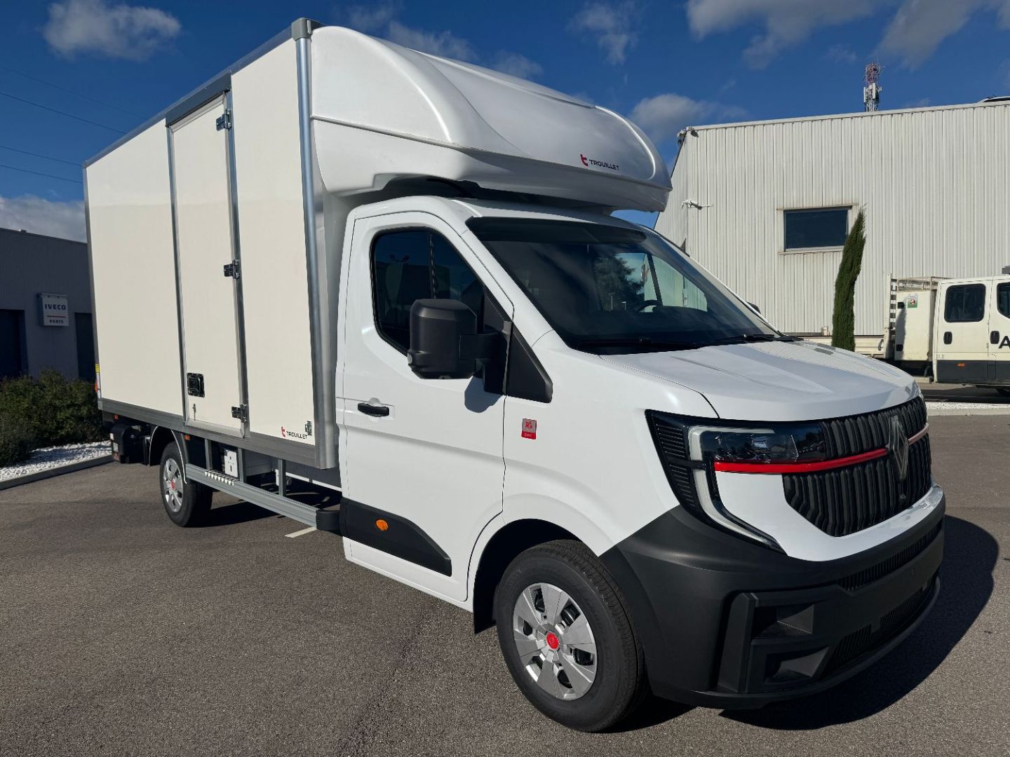 RENAULT MASTER CAISSE - 170CV HAYON 20M3 (2025)