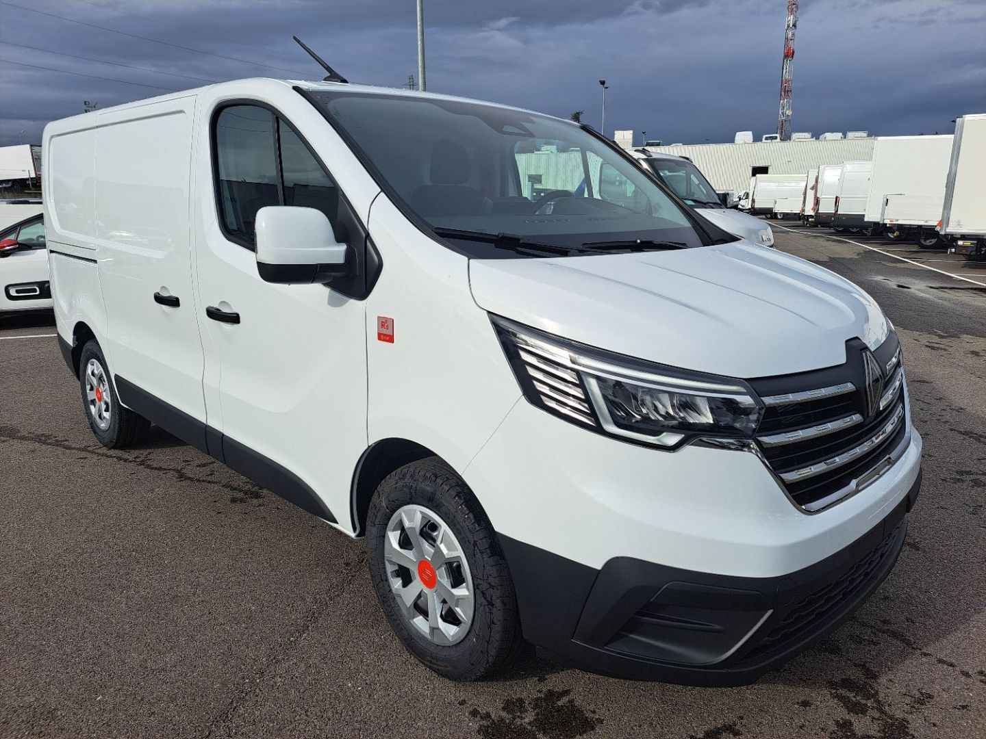 RENAULT TRAFIC FOURGON - L1H1 3T BLUE DCI 150 GSR2 RED EDITION PLUS