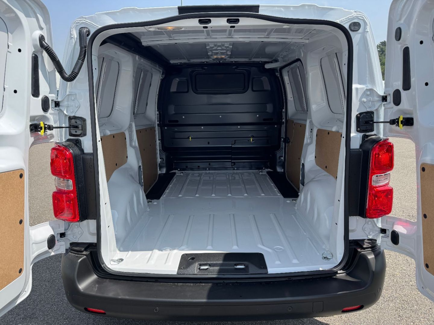 PEUGEOT EXPERT FOURGON - M 2.0 BLUEHDI 145 S&S EAT8