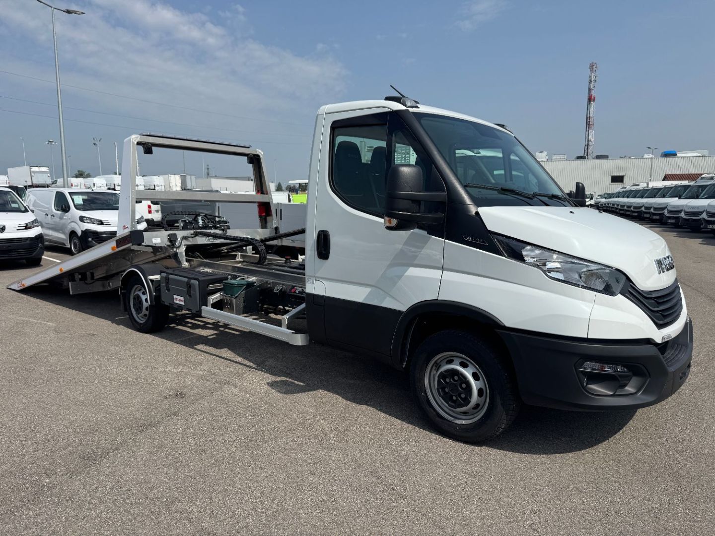 IVECO DAILY PORTE VOITURE - 35S16 160CV 2L3 DEPANNEUSE (2025)